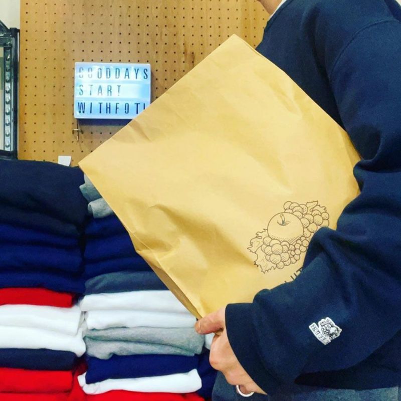 限定】OLD LOGO SLEEVE SWEATSHIRT | Fruit of the Loom | 公式 限定】OLD LOGO SLEEVE SWEATSHIRT | Fruit of the Loom | 公式